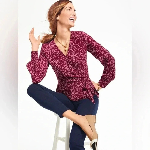 Talbots POET SLEEVE WRAP TOP - CURLY
ROSES medium petite - Picture 6 of 9